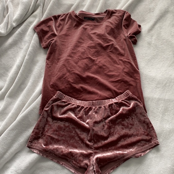 Pink velvet sleep set - Picture 3 of 5